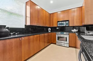 725 SW 4th Ave, Fort Lauderdale, FL 33315 - Photo 13