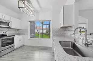 1080 SW 42nd Ave, Deerfield Beach, FL 33442 - Photo 11