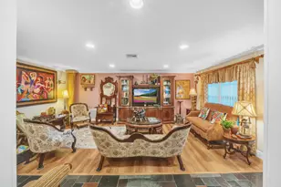 1900 SW 87th Ave, North Lauderdale, FL 33068 - Photo 7