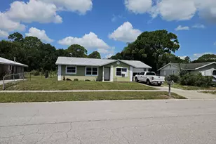 2605 Bennett Dr, Fort Pierce, FL 34946 - Photo 1