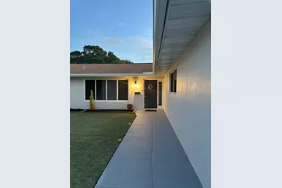 528 Date Palm Drive, Lake Park, FL 33403 - Photo 5
