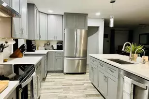 528 Date Palm Dr, Lake Park, FL 33403 - Photo 19