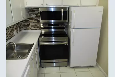 506 Mansfield M, Boca Raton, FL 33434 - Photo 3