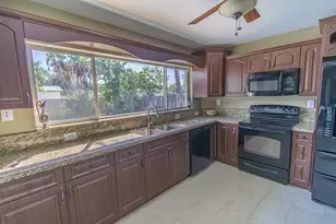 116 NW 8th St, Boca Raton, FL 33432 - Photo 7