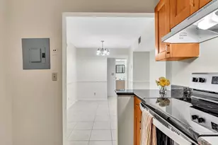470 NW 20th St, Boca Raton, FL 33431 - Photo 7