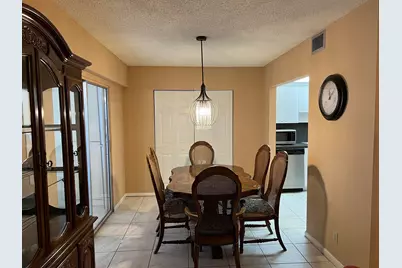 203 Suffolk #E, Boca Raton, FL 33434 - Photo 3