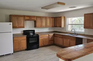 2013 SE Dock St, West Palm Beach, FL 33401 - Photo 9