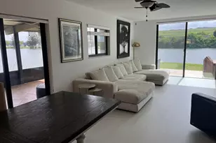4491 Crystal Lake Dr, Deerfield Beach, FL 33064 - Photo 5
