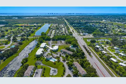 2127 SE Wild Meadow Circle, Port Saint Lucie, FL 34952 - Photo 33