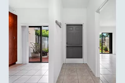 1013 NW 53rd Street, Deerfield Beach, FL 33064 - Photo 11