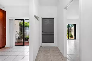 1013 NW 53rd St, Deerfield Beach, FL 33064 - Photo 11