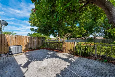 1013 NW 53rd Street, Deerfield Beach, FL 33064 - Photo 29