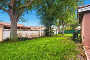 9312 NW 54th St, Sunrise, FL 33351 - Photo 33