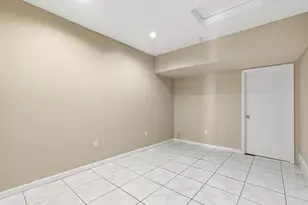 9312 NW 54th St, Sunrise, FL 33351 - Photo 17