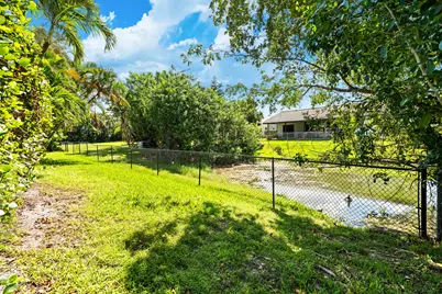 1912 NW 77th Avenue, Margate, FL 33063 - Photo 37