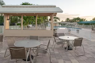 8932 Warwick Dr, Boca Raton, FL 33433 - Photo 31