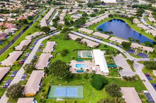 8932 Warwick Dr, Boca Raton, FL 33433 - Photo 27