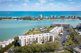 300 Intracoastal Pl, Jupiter, FL 33469 - Photo 35