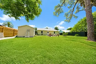 17285 Sapp Pl, Jupiter, FL 33458 - Photo 5