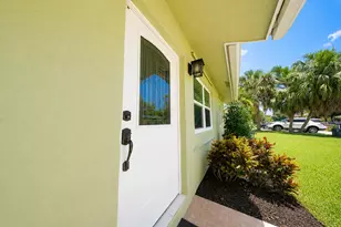 17285 Sapp Pl, Jupiter, FL 33458 - Photo 3