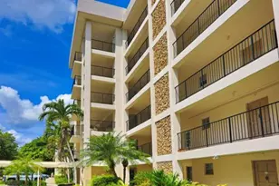 2801 N Palm Aire Dr, Pompano Beach, FL 33069 - Photo 3