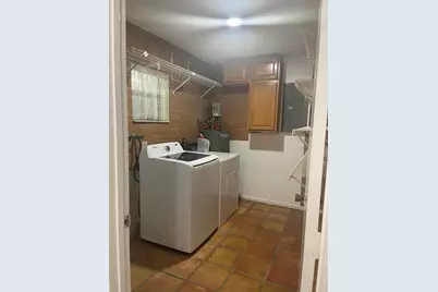 19823 NW 64th Place, Hialeah, FL 33015 - Photo 9