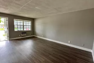 105 NE 6th Ave, Boynton Beach, FL 33435 - Photo 3