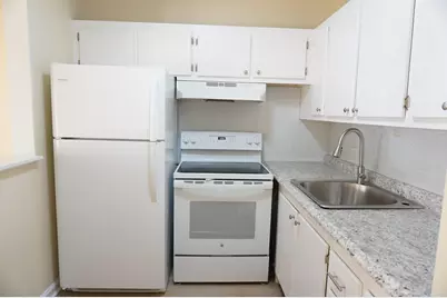 369 Sheffield O, West Palm Beach, FL 33417 - Photo 3