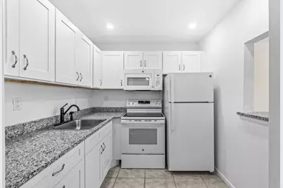 52 Kingswood C, West Palm Beach, FL 33417 - Photo 5