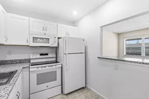52 Kingswood C, West Palm Beach, FL 33417 - Photo 5