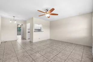 52 Kingswood C, West Palm Beach, FL 33417 - Photo 3