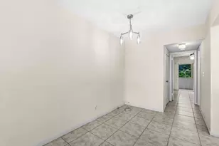 52 Kingswood C, West Palm Beach, FL 33417 - Photo 9