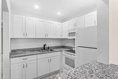 52 Kingswood C, West Palm Beach, FL 33417 - Photo 7