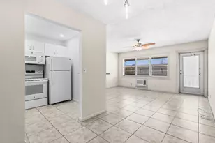 52 Kingswood C, West Palm Beach, FL 33417 - Photo 7