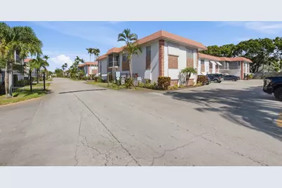 3550 NW 8th Avenue #812, Pompano Beach, FL 33064 - Photo 3