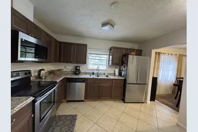 882 SE Walters Terrace, Port Saint Lucie, FL 34983 - Photo 9