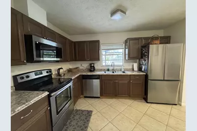 882 SE Walters Terrace, Port Saint Lucie, FL 34983 - Photo 13