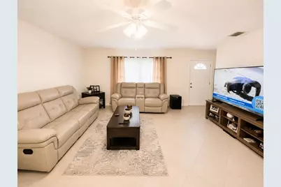 882 SE Walters Terrace, Port Saint Lucie, FL 34983 - Photo 5