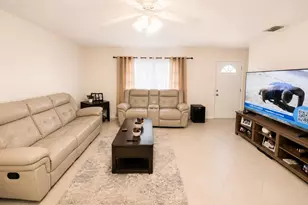 882 SE Walters Terrace, Port Saint Lucie, FL 34983 - Photo 5