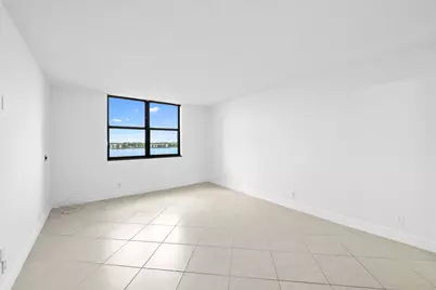 105 Lake Emerald Drive #706, Oakland Park, FL 33309 - Photo 15