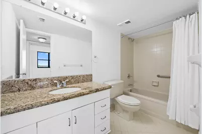 105 Lake Emerald Drive #706, Oakland Park, FL 33309 - Photo 11
