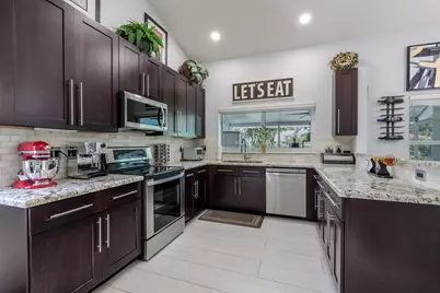 10275 Grove Lane, Cooper City, FL 33328 - Photo 13
