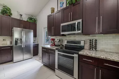 10275 Grove Lane, Cooper City, FL 33328 - Photo 15