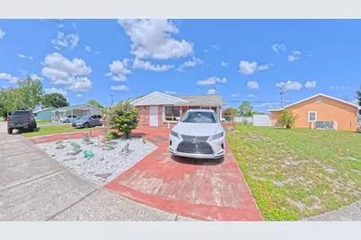 372 NW Airoso Boulevard, Port Saint Lucie, FL 34983 - Photo 3