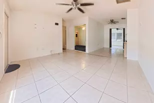 372 NW Airoso Blvd, Port Saint Lucie, FL 34983 - Photo 5