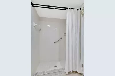 99 Lake Arbor Drive, Palm Springs, FL 33461 - Photo 13