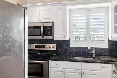 2930 Crosley Drive E #M, West Palm Beach, FL 33415 - Photo 17