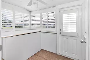2930 Crosley Dr E, West Palm Beach, FL 33415 - Photo 19
