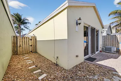 3125 Shelby Way Way, Palm Springs, FL 33461 - Photo 23