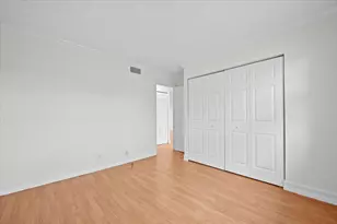 190 Lake Evelyn Dr, West Palm Beach, FL 33411 - Photo 11